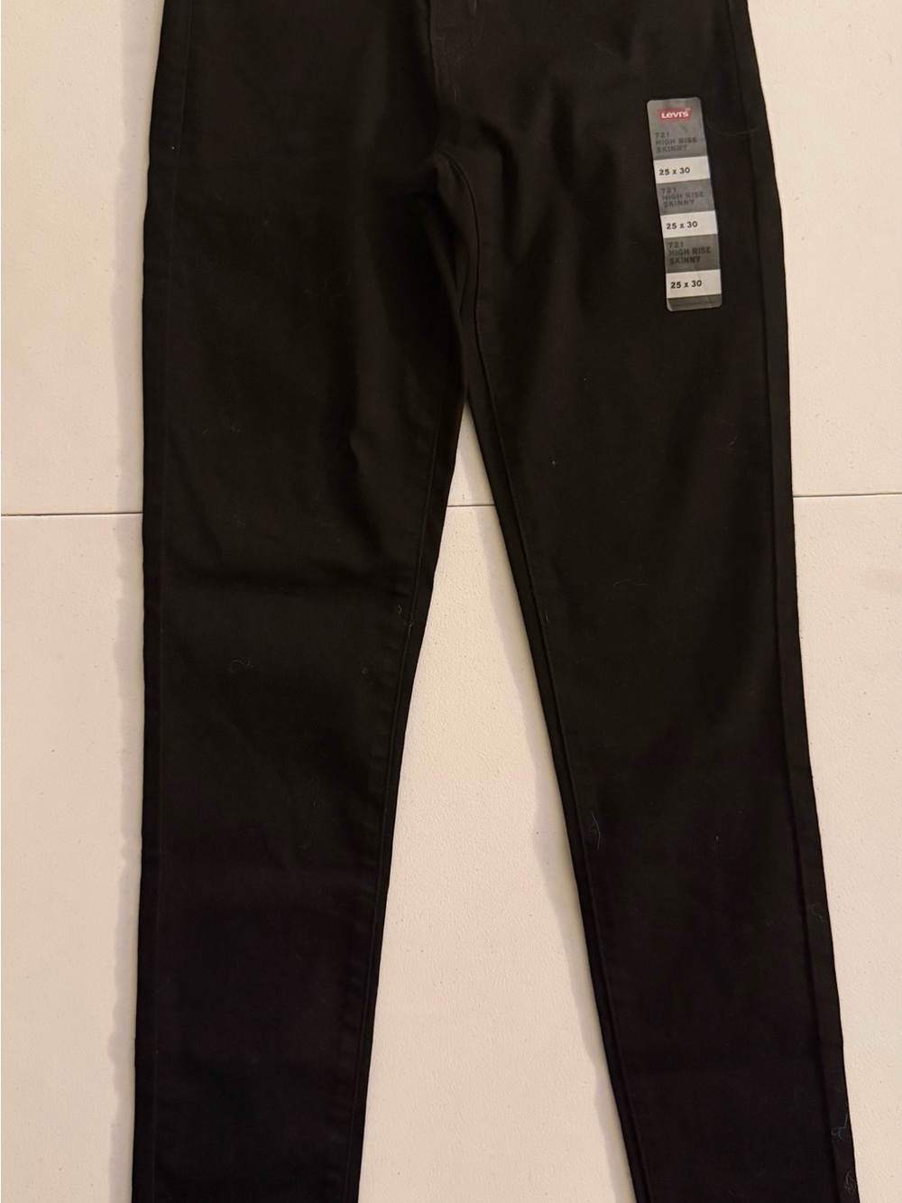 Women’s Levi's Black Skinny Jeans - 26 x 30